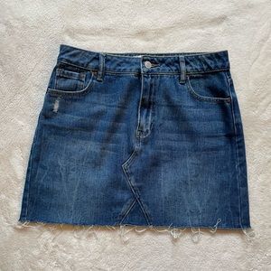 PacSun Women’s Raw Hem Denim Jean Skirt Size 6 (28 in)